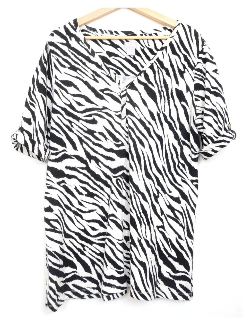 Chico's Women's 2 Size L Zebra Henley Cuffed Short Sleeve Tee T-Shirt Blouse